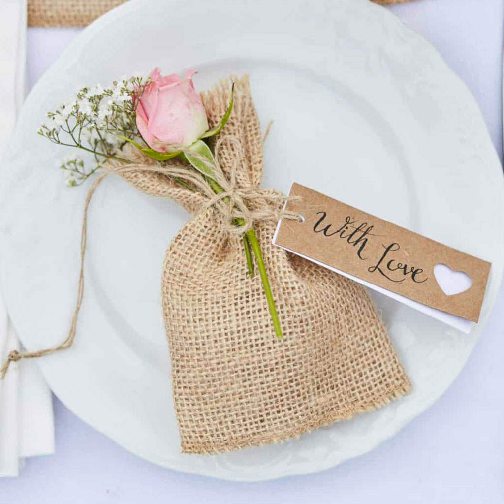 Chemin De Table- Organza Blanc Cassé-Motif Or – La Boite à Dragées