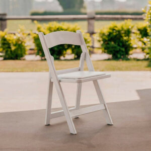 Chaise de cérémonie blanche