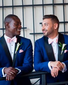 photo couple lors d'un mariage gay 