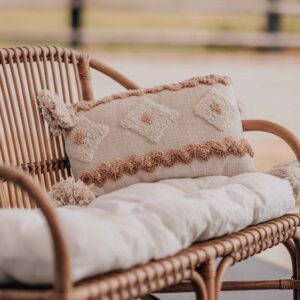 Coussin à pompons 30x50cm - BEIGE