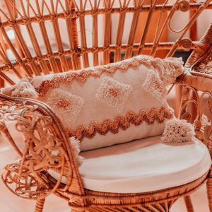 Coussin à pompons 30x50cm - BEIGE