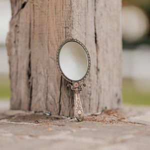 Miroir à main doré