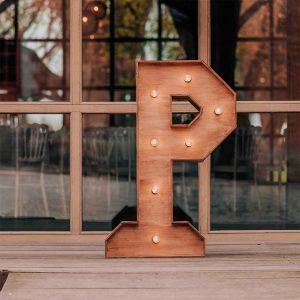 Lettre Lumineuse géante P