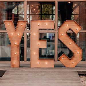 Lettres Lumineuses " YES "