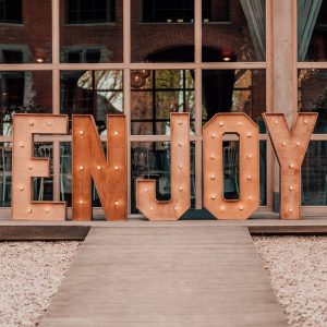 Lettres Lumineuses " ENJOY "