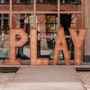 Lettres Lumineuses " PLAY "