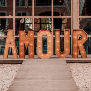 Lettres Lumineuses " AMOUR "