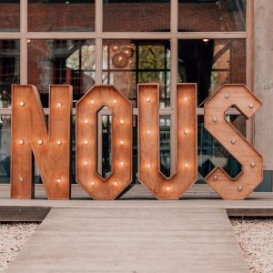 Lettres Lumineuses " NOUS "